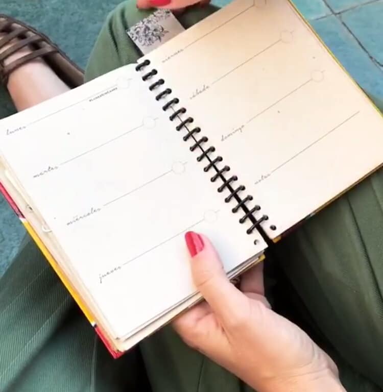 📖 Agenda Universal de Papel Reciclado