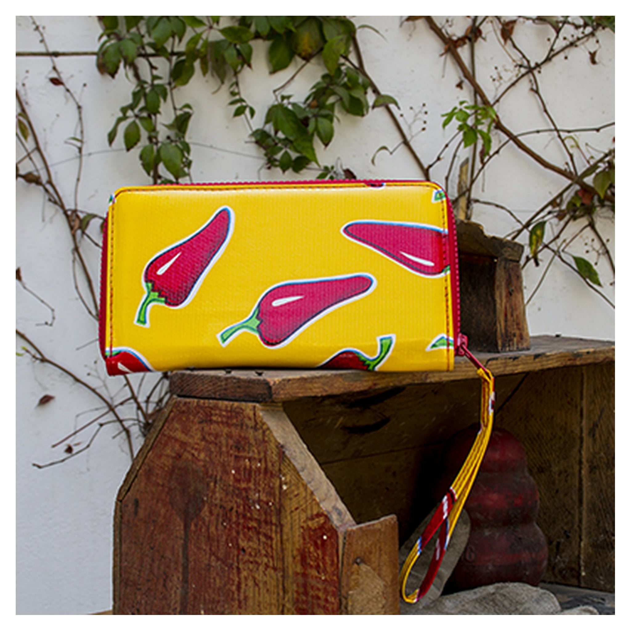 Cartera Grande Artesanal 100% reciclada